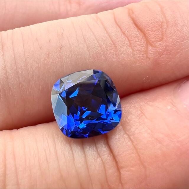 再結晶サファイア コーンフラワー風 3.2ct ジュエリールース