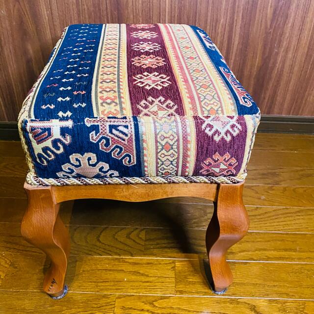 生産完了商品 【美品】スツール 猫脚 イタリア オットマン 椅子 刺繍