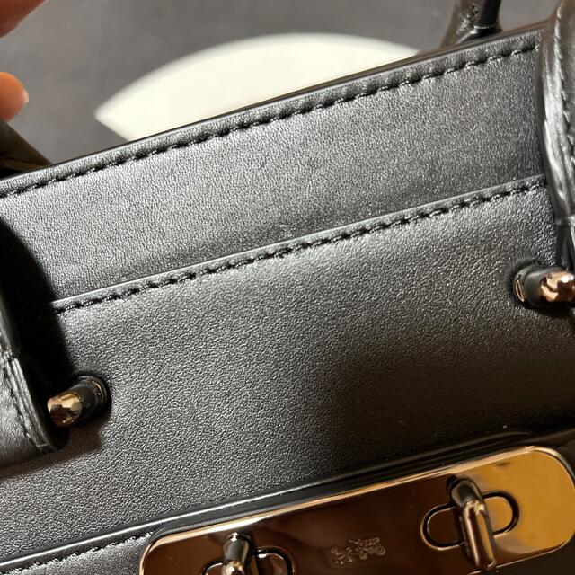 かっちりとしたフォルムの2wayバッグ✨COACH スワッガー27 ブラック