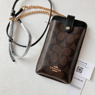 コーチ(COACH)の新品☆人気　COACH コーチ　スマホショルダー　スマホポーチ　ショルダーバッグ(その他)