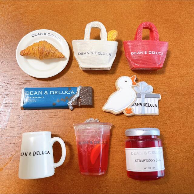 DEAN & DELUCA(ディーンアンドデルーカ)のDEAN & DELUCA マグネット8個セットです。 エンタメ/ホビーのエンタメ その他(その他)の商品写真