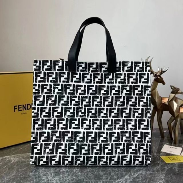 FENDI 超美品 トートバッグ