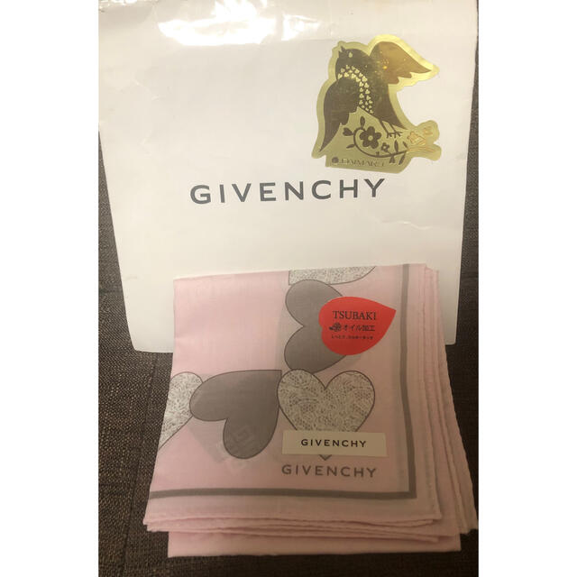 GIVENCHY(ジバンシィ)のGIVENCHY ジバンシー ハンカチ ハート ピンク レディースのファッション小物(ハンカチ)の商品写真