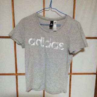 アディダス(adidas)のadidas　女性用Tシャツ(Tシャツ(半袖/袖なし))