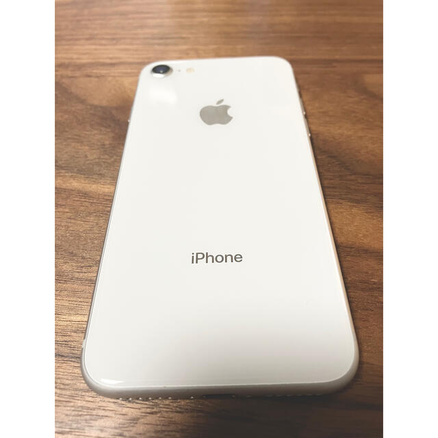 iPhone 8 シルバー 64 GB SIMロック解除済み - スマートフォン本体