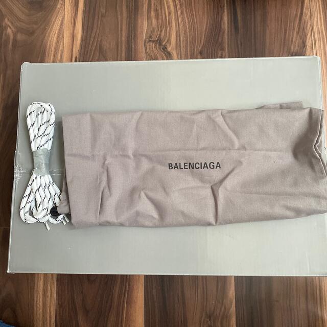 Balenciaga(バレンシアガ)のたいよう様専用　美品　バレンシアガ　トリプルS スニーカー メンズの靴/シューズ(スニーカー)の商品写真