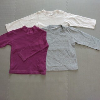 ユニクロ(UNIQLO)の長袖　Tシャツ　3枚セット　ロンt 90　男の子　女の子(Tシャツ/カットソー)