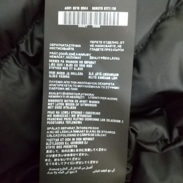 SALE安い PRADA - プラダ ダウンジャケット サイズ46 S美品 の通販 by