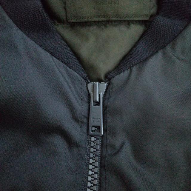SALE安い PRADA - プラダ ダウンジャケット サイズ46 S美品 の通販 by