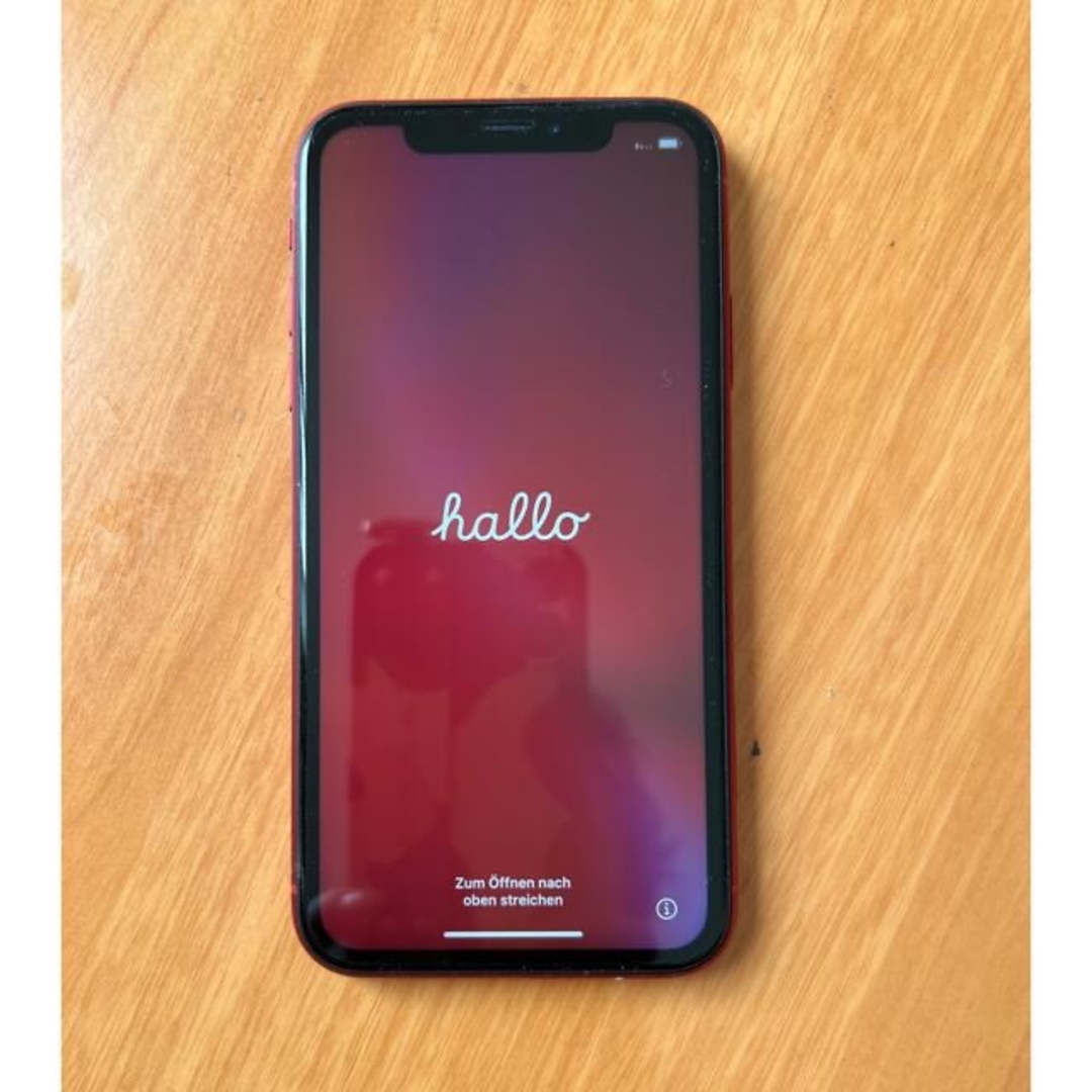 美品 iPhone XR 128GB    au レッド