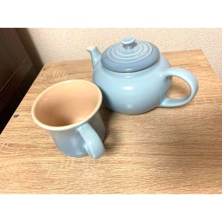 ルクルーゼ(LE CREUSET)の【美品】ル・クルーゼ　ティーポット＆マグカップ セット(マグカップ)