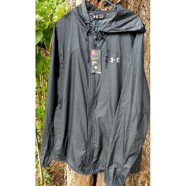 UNDER ARMOUR - 新品 UNDER ARMOUR ナイロンジャケットＬの通販 by ...