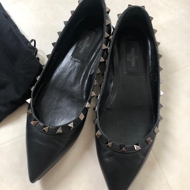 VALENTINO(ヴァレンティノ)のヴァレンティノ　フラットシューズ レディースの靴/シューズ(バレエシューズ)の商品写真