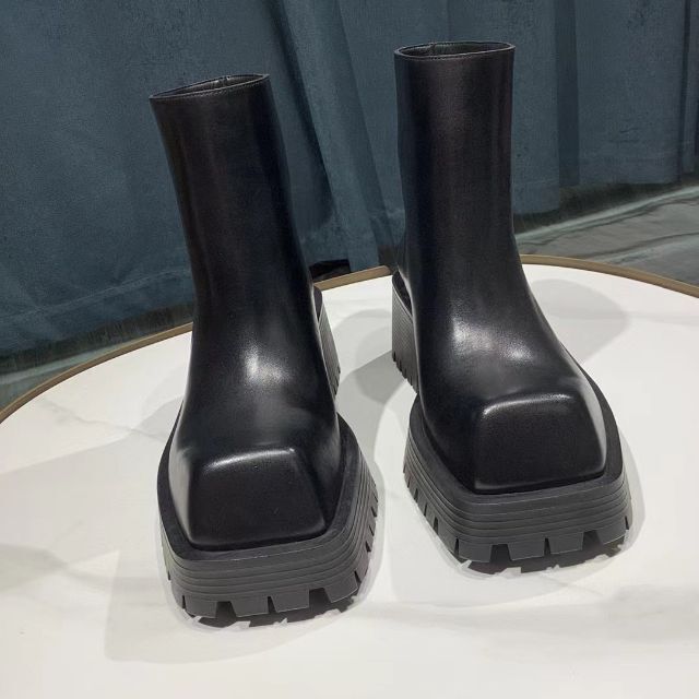 Balenciaga トルーパー　ダービー