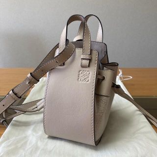 ロエベ(LOEWE)のLOEWE ハンモック　ミニ　レザー×リネン　ライトオート(ハンドバッグ)