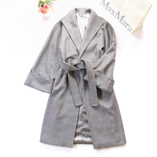 Max Mara(マックスマーラ)のMaxMara 定価50万　圧巻のピュアカシミヤ　キャメルブレンド　ガウンコート レディースのジャケット/アウター(ロングコート)の商品写真