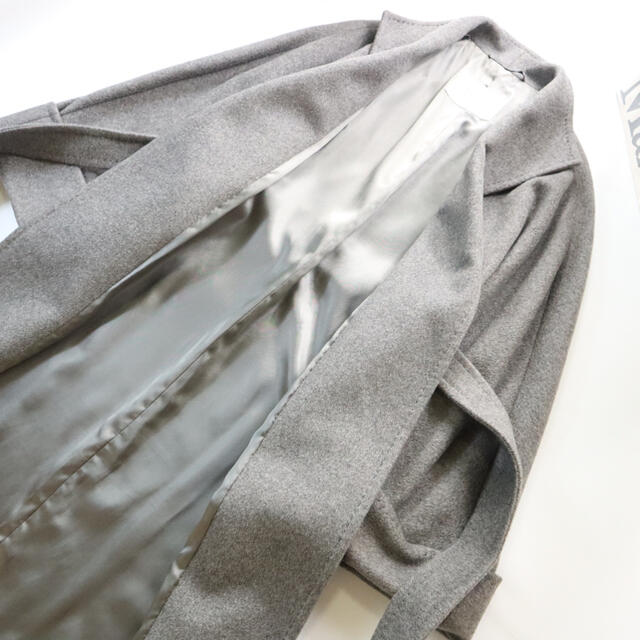 Max Mara(マックスマーラ)のMaxMara 定価50万　圧巻のピュアカシミヤ　キャメルブレンド　ガウンコート レディースのジャケット/アウター(ロングコート)の商品写真