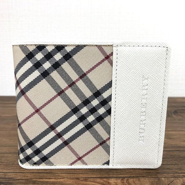 BURBERRY - 極美品 BURBERRY 二つ折り財布 ホワイト 475の通販 by old