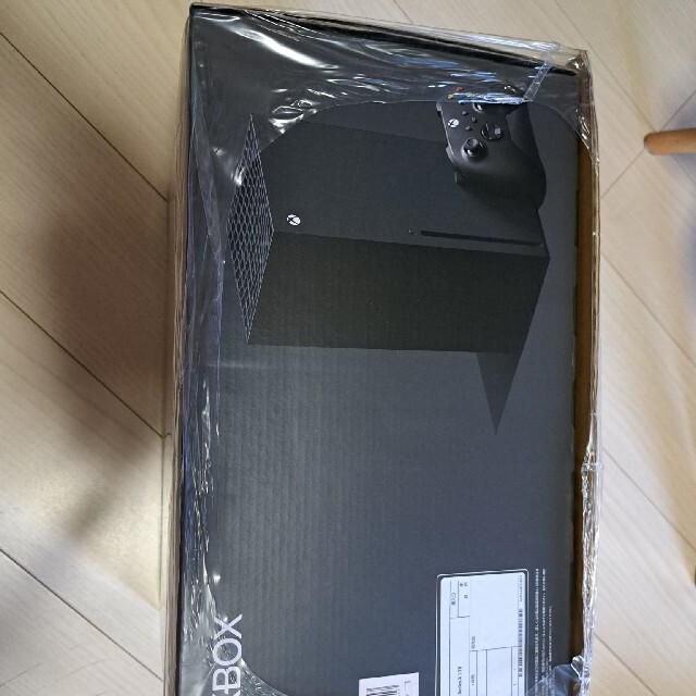 Xbox(エックスボックス)のXbox Series X 　新品、未開封 エンタメ/ホビーのゲームソフト/ゲーム機本体(家庭用ゲーム機本体)の商品写真