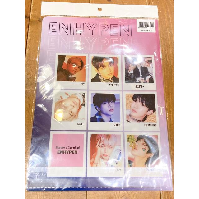 ENHYPEN(エンハイプン)の新品未開封　未使用　ENHYPEN エンハイプン A4ファイル　 チケットの音楽(K-POP/アジア)の商品写真