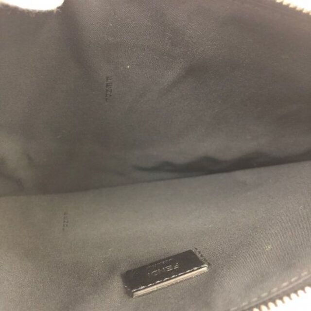 クラッチバ◦ FENDI - フェンディ レザー モンスター バグズ クラッチ