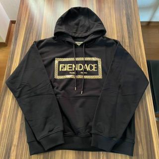 FENDI - ☆新品☆フェンダーチェ FENDACE メンズ ロゴ パーカー L ...