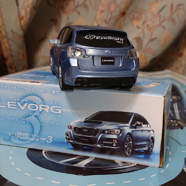スバル - SUBARU レヴォーグ ぶつからない ミニカー コース付き 非売品