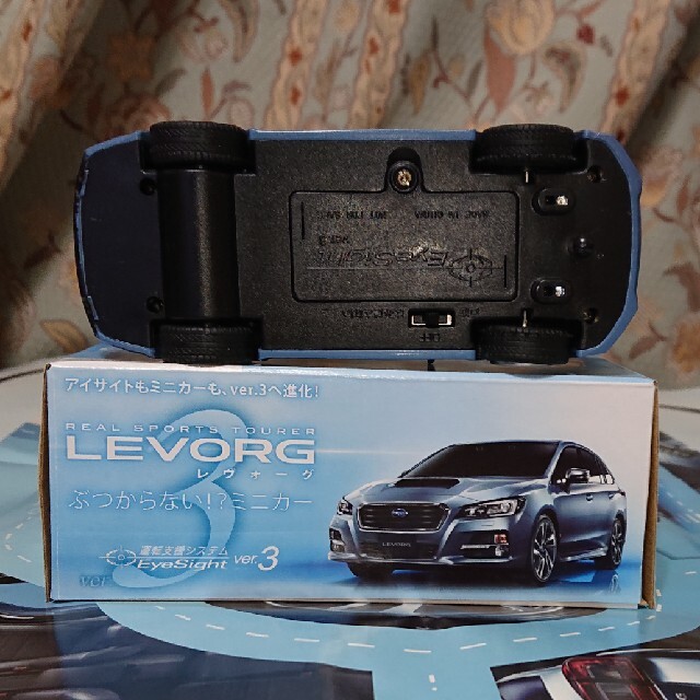 スバル - SUBARU レヴォーグ ぶつからない ミニカー コース付き 非売品