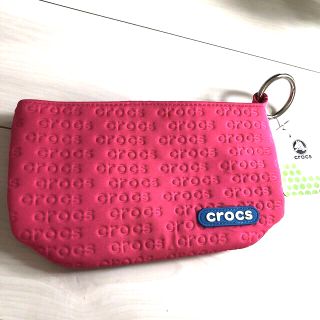 クロックス(crocs)のクロックスポーチ新品！タグ付き！　ピンク(ポーチ)