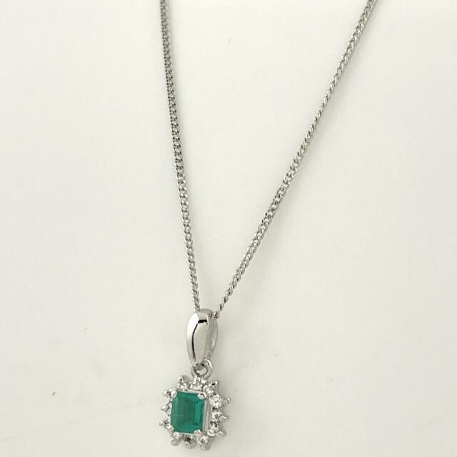 クリスマスファッション エメラルド 【中古】 Pt850 デザイン