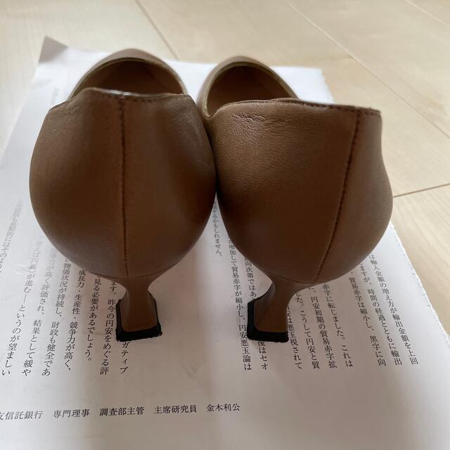 MANOLO BLAHNIK(マノロブラニク)のマノロブラニク   ベージュ　ヒール レディースの靴/シューズ(ハイヒール/パンプス)の商品写真