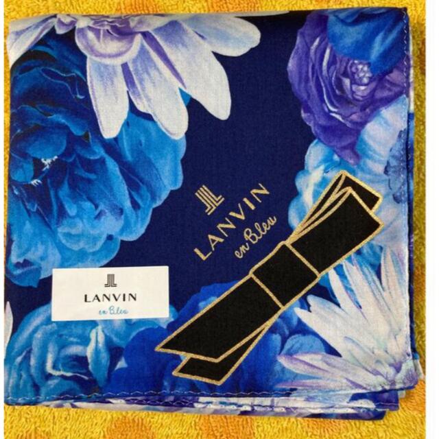 LANVIN(ランバン)のランバン　大判ハンカチ　ブルー大輪花柄 レディースのファッション小物(ハンカチ)の商品写真