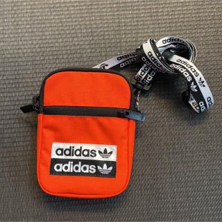 アディダス(adidas)のアディダス　オリジナルス　ショルダーバッグ(ショルダーバッグ)