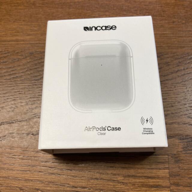 Incase(インケース)のincase AirPods  ケース　クリア スマホ/家電/カメラのオーディオ機器(ヘッドフォン/イヤフォン)の商品写真