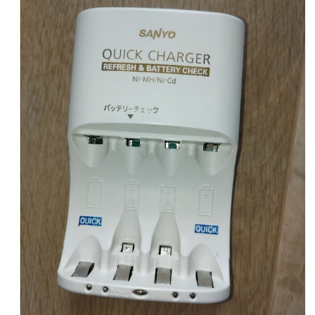 SANYO(サンヨー)のニッケル水素電池 充電器 SANYO サンヨー QUICK CHARGER エンタメ/ホビーのおもちゃ/ぬいぐるみ(模型/プラモデル)の商品写真