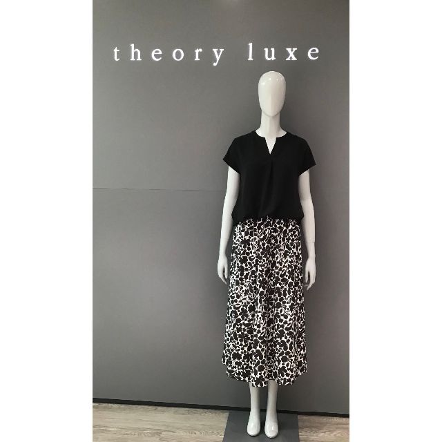 Theory luxe(セオリーリュクス)のtheory luxe モノトーン ウォッシャブル セットアップ レディースのレディース その他(セット/コーデ)の商品写真