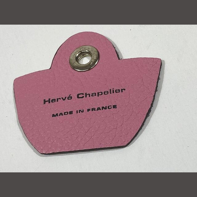 Herve Chapelier(エルベシャプリエ)のエルベシャプリエ Herve Chapelier 120LTR レザーチャーム レディースのアクセサリー(チャーム)の商品写真