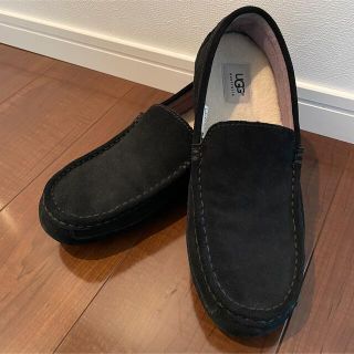 アグの通販 30,000点以上 | UGGを買うならラクマ 公式直営 UGG モカシン 中古品 箱有り モカシン