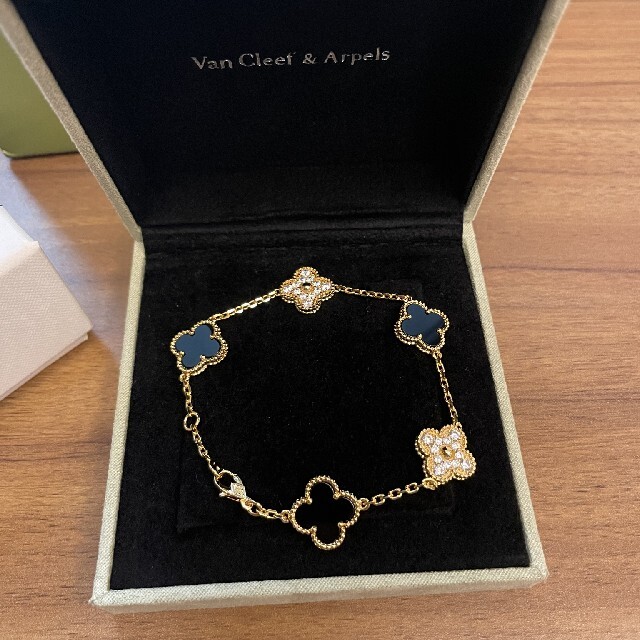 しておりま Van Cleef  Arpels 新品同様⇒ ヴァンクリーフアンドア－ペル ブレスレットの通販 by がー's  shop｜ヴァンクリーフアンドアーペルならラクマ アクセサリ