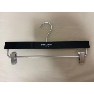SAINT LAURENT(押し入れ収納/ハンガー)のフリマアイテム一覧 SAINT LAURENT(押し入れ収納/ハンガー)のフリマアイテム一覧