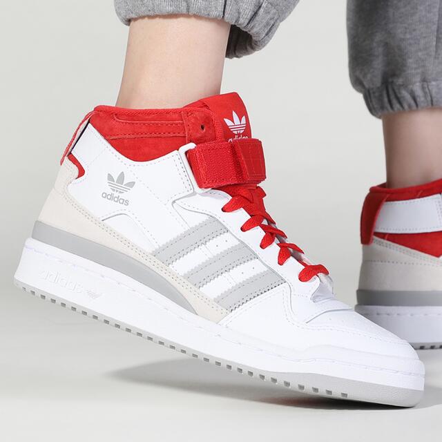 adidas(アディダス)のアディダス フォーラム ミッドadidas Forum Mid FY6819 メンズの靴/シューズ(スニーカー)の商品写真