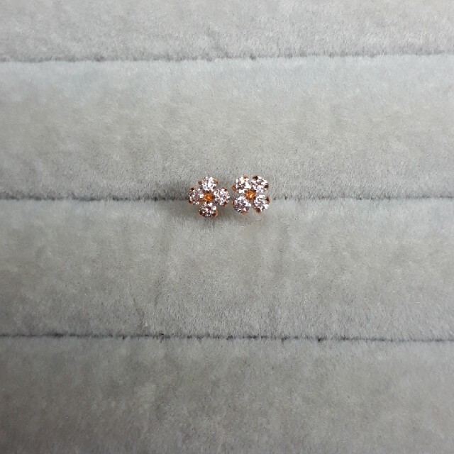 ピンクダイヤモンド　k18ピアス