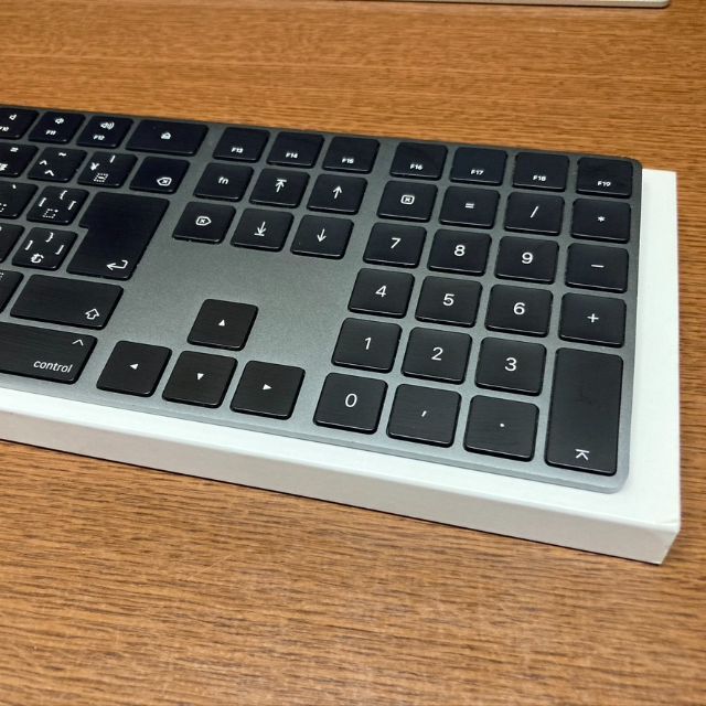 Apple Magic Keyboard スペースグレイ/ JIS テンキー付き