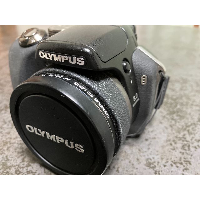 Olympus SP-560UZ 800万画素 18x スマホ/家電/カメラのカメラ(コンパクトデジタルカメラ)の商品写真
