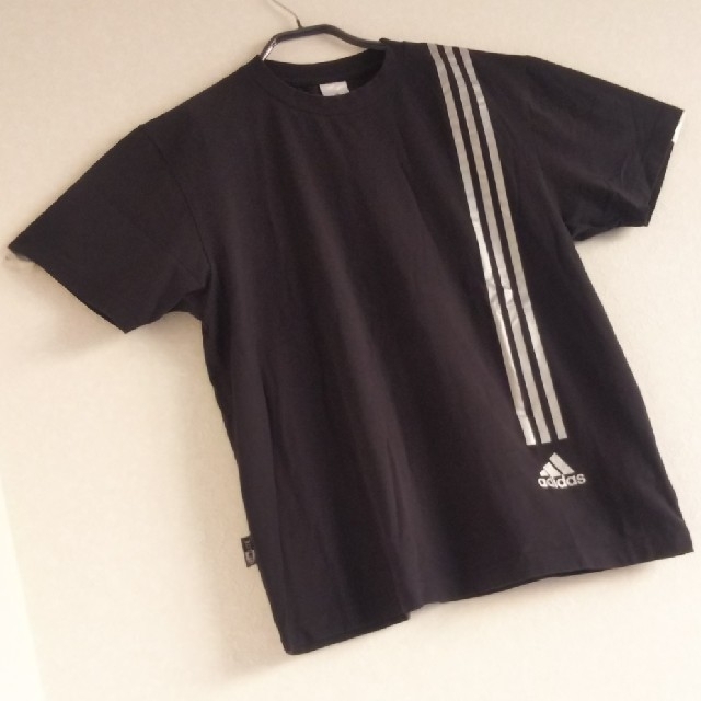 adidas(アディダス)の◆36 レア 当時物 未使用 adidas アディダス 銀 三本線 Tシャツ 黒 メンズのトップス(Tシャツ/カットソー(半袖/袖なし))の商品写真