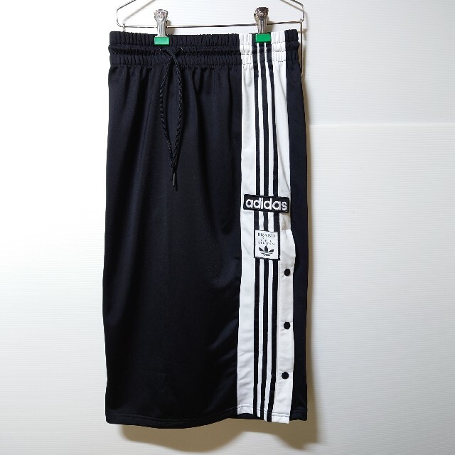 adidas(アディダス)の【スリーストライプスコレクション】adidas★ロングスカート★台形★黒★2XL レディースのスカート(ロングスカート)の商品写真