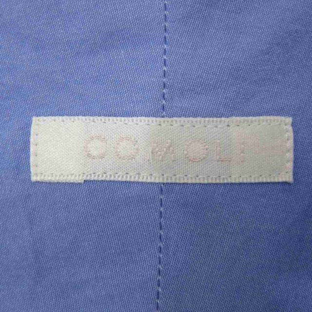 COMOLI(コモリ)のCOMOLI コモリ 長袖 21AW U03-02002 バンドカラー シャツ サックスブルー系 2【新古品】【未使用】【中古】 メンズのトップス(シャツ)の商品写真