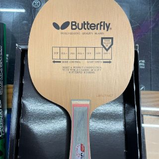 バタフライ(BUTTERFLY)の卓球ラケット　希少　プリモラッツカーボン(卓球)