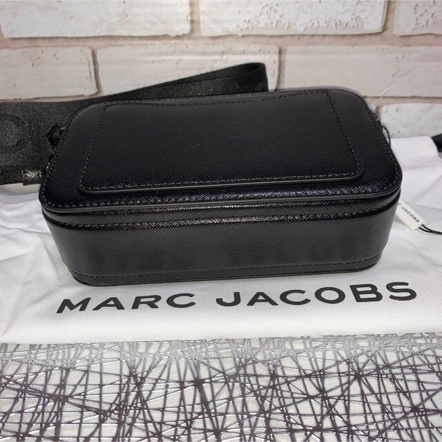 MARC JACOBS(マークジェイコブス)の《在庫限り》《新品未使用》《セール中》マークジェイコブス  スナップショット レディースのバッグ(ショルダーバッグ)の商品写真