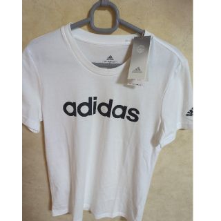 アディダス(adidas)のレディース　トップス　Tシャツ　アディダス　ロゴ　白(Tシャツ(半袖/袖なし))